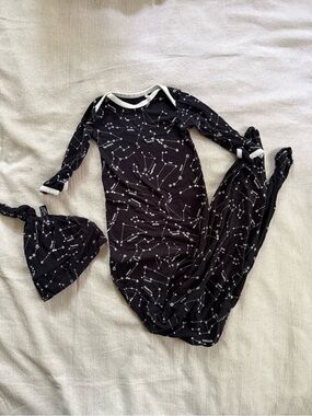Peregrine Bamboo Black Constellation-Print Baby One-Piece with Hat